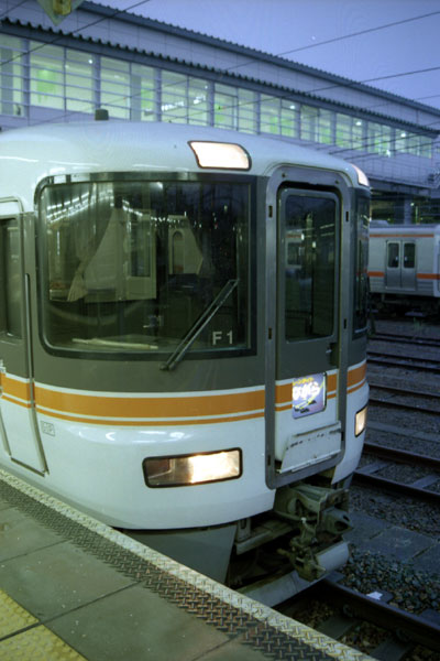 �L���ɒ�Ԓ��́u���[�����C�g�Ȃ���v